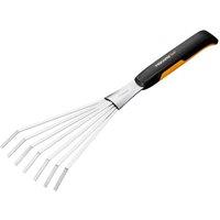 Fiskars Xact Hand Rake in Black