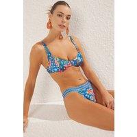 WOVCOR Women's Textured Regular Waist Bikini Bottom with Minimal High Leg Fit | Size: 6