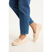 Good For the Sole Women's : Karis Faux Suede Comfort Tassle Loafers in Beige | Size: 4