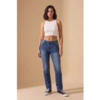 Femme Luxe Women's Lightweight Wash Fit Jeans in Mid Blue | Size: 6