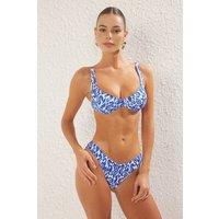 WOVCOR Women's Minimal Underwired Adjustable Strap Bikini Top | Size: 8