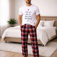 60 SECOND MAKEOVER Men's This Guy Has An Awesome Girlfriend Pyjamas in Red | Size: XL