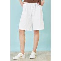 Yumi Women's Cotton Bermuda Shorts in White | Size: 10