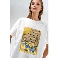 Hiccup Women's Printed Oversized T-Shirt in White | Size: Small