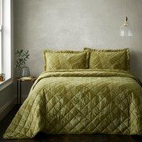 Portfolio Home Woburn Botanical Quilted Bedspread Pillow Shams Throw Set 254 x 254cm in Green | Size: 250 cm x 250 cm