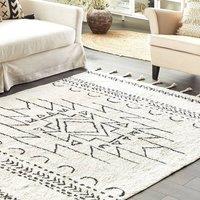 Wyld and Coco Off White and Black Hand-Tufted Cotton Rug 140 x 200 cm | Size: 140 cm x 200 cm
