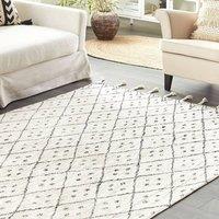 Wyld and Coco Oriental Cotton Rug Off-White Black Geometric Pattern and Tassels in White | Size: 140 cm x 200 cm