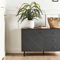 Wyld and Coco Lifelike Evergreen Fern 105 cm Green Cement Base