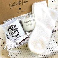 Aye Do Gifts Women's Personalised Grandma's House Funny Mug, Candle & Socks Gift Hamper in White
