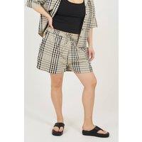 Brave Soul Women's Curve Check Shorts With Tie Waist in Cream | Size: 22