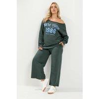 Yours Women's 'New York' Off-Shoulder Sweatshirt & Jogger Set in Dark Green | Size: 30-32