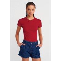 Dilvin Women's Slim Fit Cotton V-Neck T-Shirt in Red | Size: Small