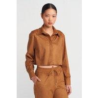 Dilvin Women's Cropped Faux Suede Button Shirt in Camel | Size: Small