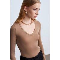 Dilvin Women's Slim Fit V-Neck Long Sleeve Top in Camel | Size: Large