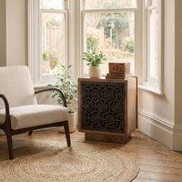 FurnitureboxUK Rainier Square Walnut Wood 1 Door Decorative Side Table