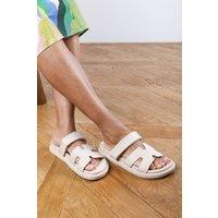 Where's That From Women's 'Alana' Chunky Link Detail Strap Sandal in Nude | Size: 6