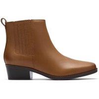 Clarks Women's Danyelle Skip Tan Leather Ankle Boots in Brown | Size: 4-Standard Fit