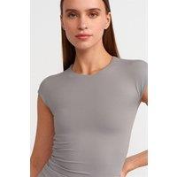 Dilvin Women's Slim Fit Crew Neck T-Shirt in Grey | Size: Small
