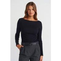 Dilvin Women's Slim Fit Ribbed Boat Neck Blouse in Black | Size: Small