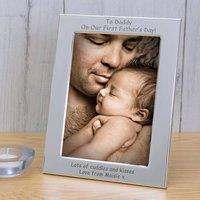 Uniqueful Men's Personalised Daddy First Father's Day Silver Plated 6x4 Frame