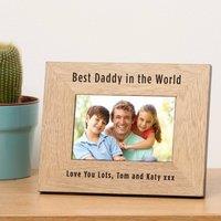 Uniqueful Men's Personalised Best Dad in the World 7x5 Wood Frame Father's Day Gift in Brown