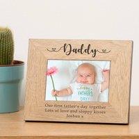 Uniqueful Men's Personalised Daddy Wood Picture Frame 7 x 5 Fathers Day Gift for Dad in Brown