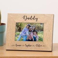 Uniqueful Men's Personalised Daddy & Childrens Names Wood Picture Frame 7 x 5 in Brown