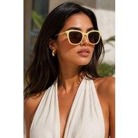 Lemon Daisy Accessories Women's The 'Weekend Escape' Sunglasses in Yellow