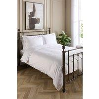Hotel Pure Luxury 5 Star Duvet Cover Set in White | Size: King