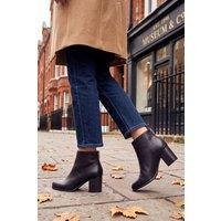 Down To Earth Women's Block Heel Ankle Boots - Classic Faux Leather in Black | Size: 8