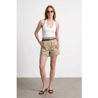 Dilvin Women's High-Waist Belted Chino Shorts in Beige | Size: Large
