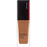 Shiseido Synchro Skin Radiant Lifting Foundation in Suede | Size: 30ml