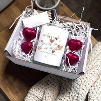 Aye Do Gifts Women's Personalised Mum You're One In A Million Candle Hamper in White