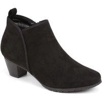Pavers Women's Heeled Short Ankle Boots in Black | Size: 6