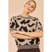 Yumi Women's Leopard Intarsia Short Sleeve Jumper in Brown | Size: Small