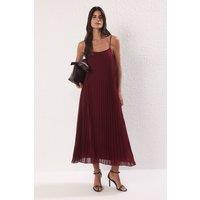 WOVCOR Women's Halter Neck Sleeveless Pleated Maxi Dress in Burgundy | Size: XS