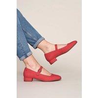 Moshulu Women's 'Hebei' Front Buckle Block Heels in Pink | Size: 4