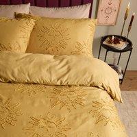Duvet Day Suns Soft Tufted Duvet Cover Set in Gold | Size: King