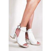 Where's That From Women's 'Lisa' Block Heels in White | Size: 4