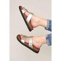 Moshulu Women's 'Atlanta' Lightweight Chunky Gladiator Sandals in Metallic Gold | Size: 6