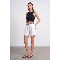 Dilvin Women's Linen Shorts in White | Size: Medium