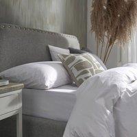 The Fine Bedding Company 200 Thread Count Plain Dye Deep Fitted Sheet in White | Size: King