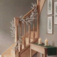 Charles Bentley 180cm White Berry Christmas Garland | Size: 180 cm
