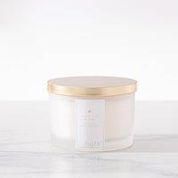 Hotel White Tea & Velvet Musk wick Candle white