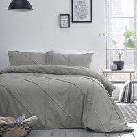 Dart Duvet Cover and Pillowcase Set