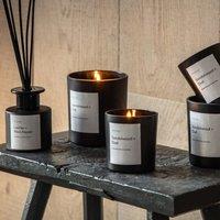 Okeford Sandalwood & Oud Candle