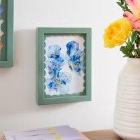 Remi Scalloped Photo Frame