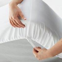 Fogarty Soft Touch Toggle Fitted Sheet