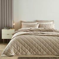 Castleton Quilted Bedspread