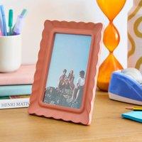 Scalloped Photo Frame